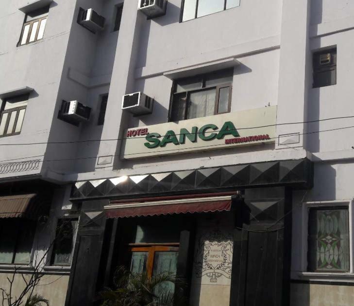 Hotel Sanca International New Delhi Bagian luar foto