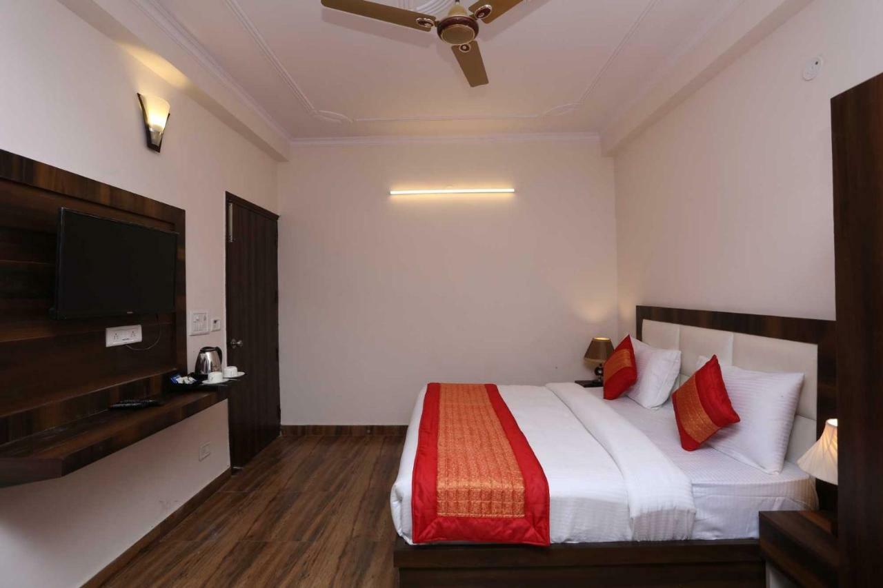 Hotel Sanca International New Delhi Bagian luar foto
